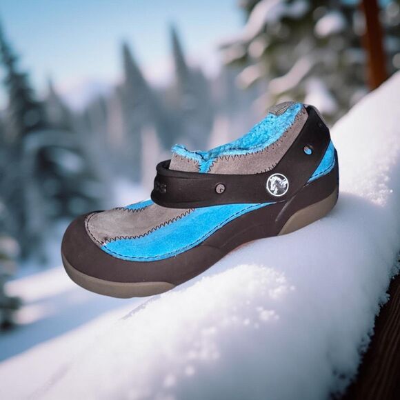 Youth Crocs Dawson Faux Fur Blue Brown SEF1554 J 1 Size Kids 1 - Picture 1 of 6